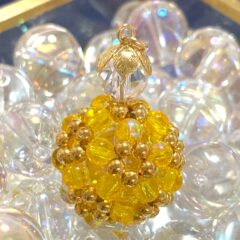 ★ビーズボールの中心に水晶を入れた理由