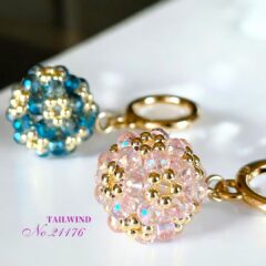 水晶を内包したビーズボールに込めた想い